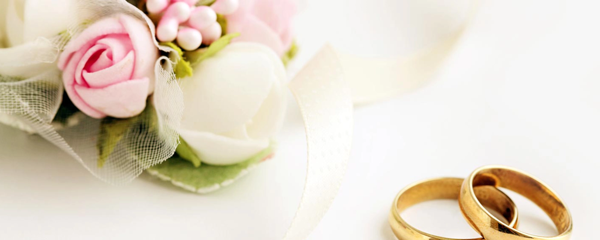 Wedding rings and flowers
