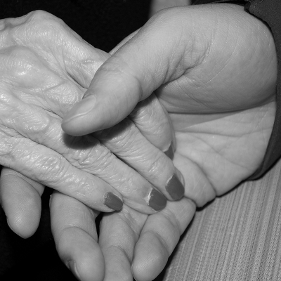 thumb_hands-578917_800 thumb_hands-578917_800
